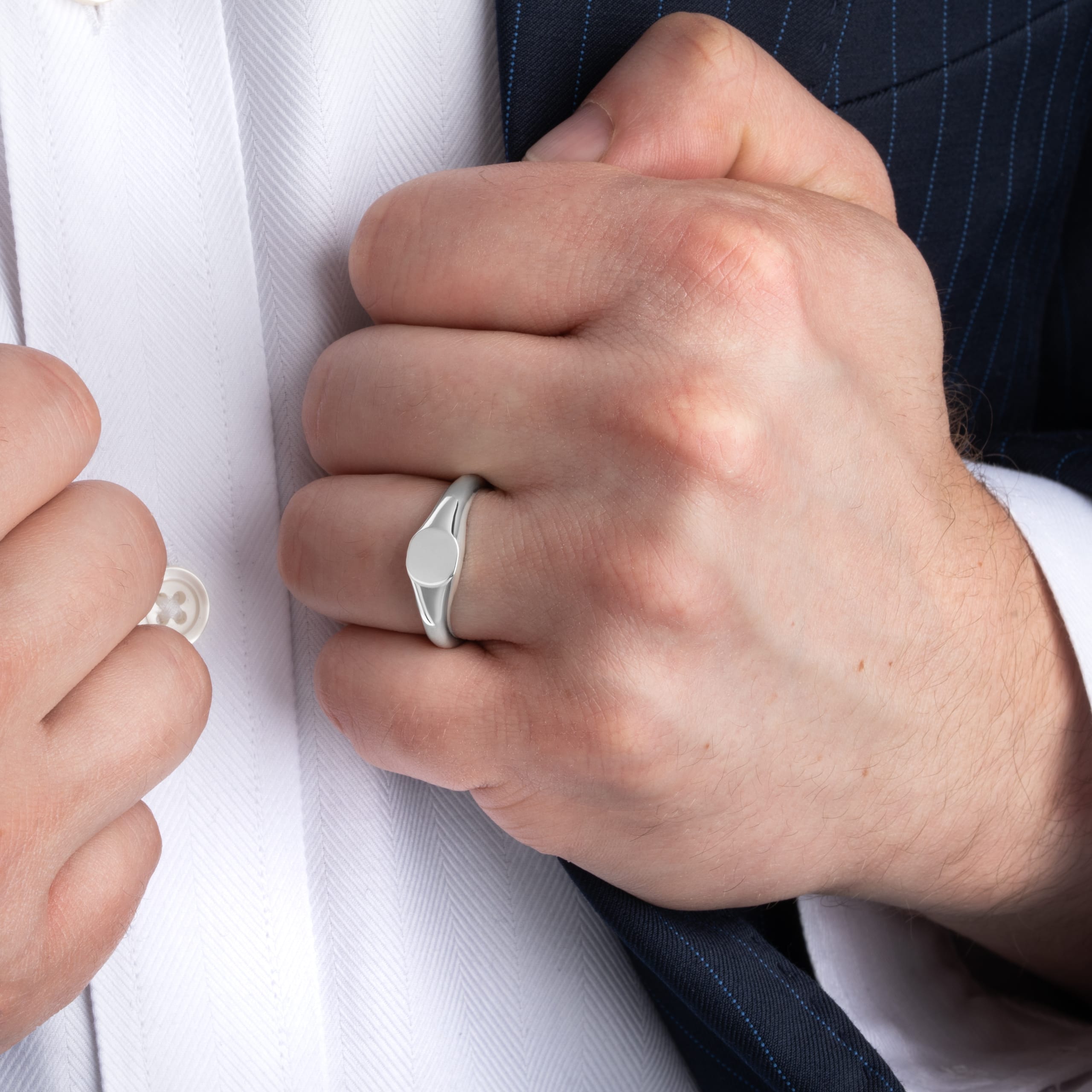 Cushion signet ring — 2