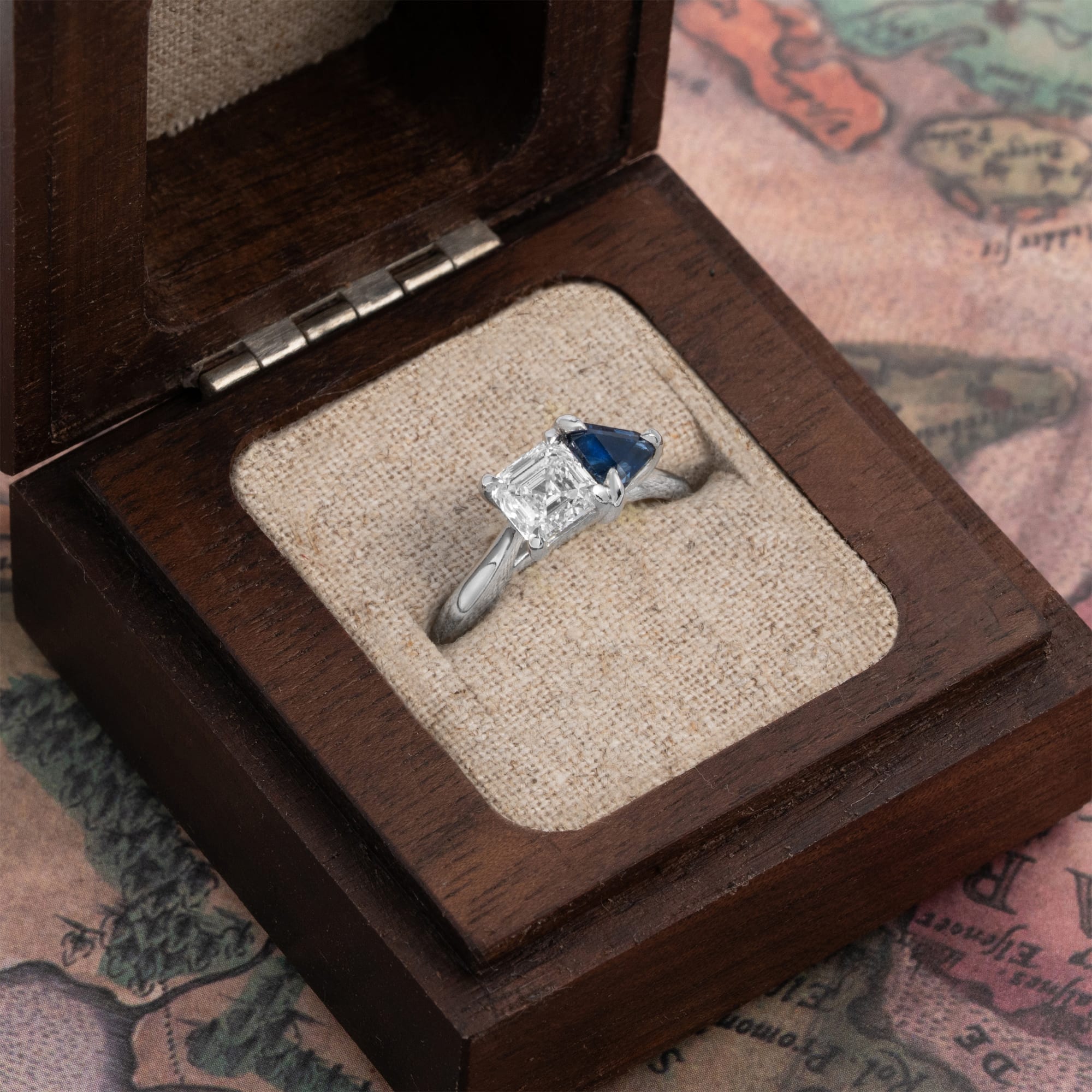 Toi Et Moi Sapphire and Diamond ring - alternate view