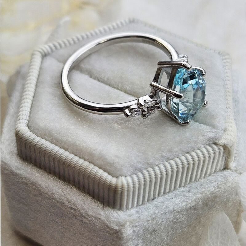 Pear cut aquamarine and diamond ring — 4