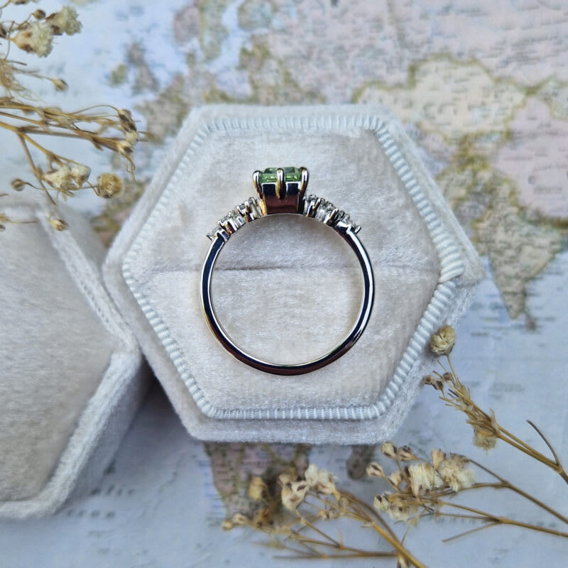 Mint green beryl and diamond ring in platinum — 3