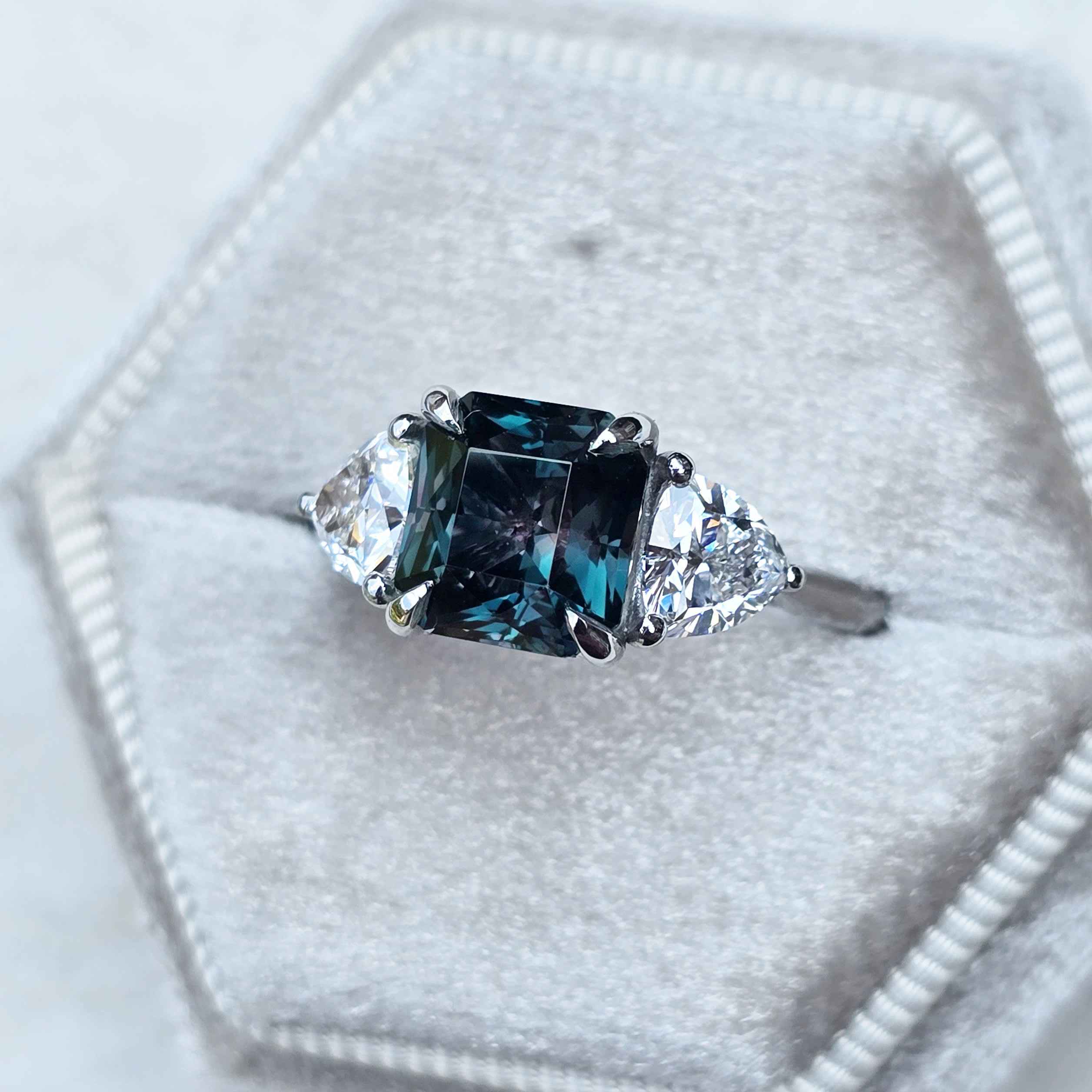 Radiant colour changing sapphire and trillion diamond ring — 2