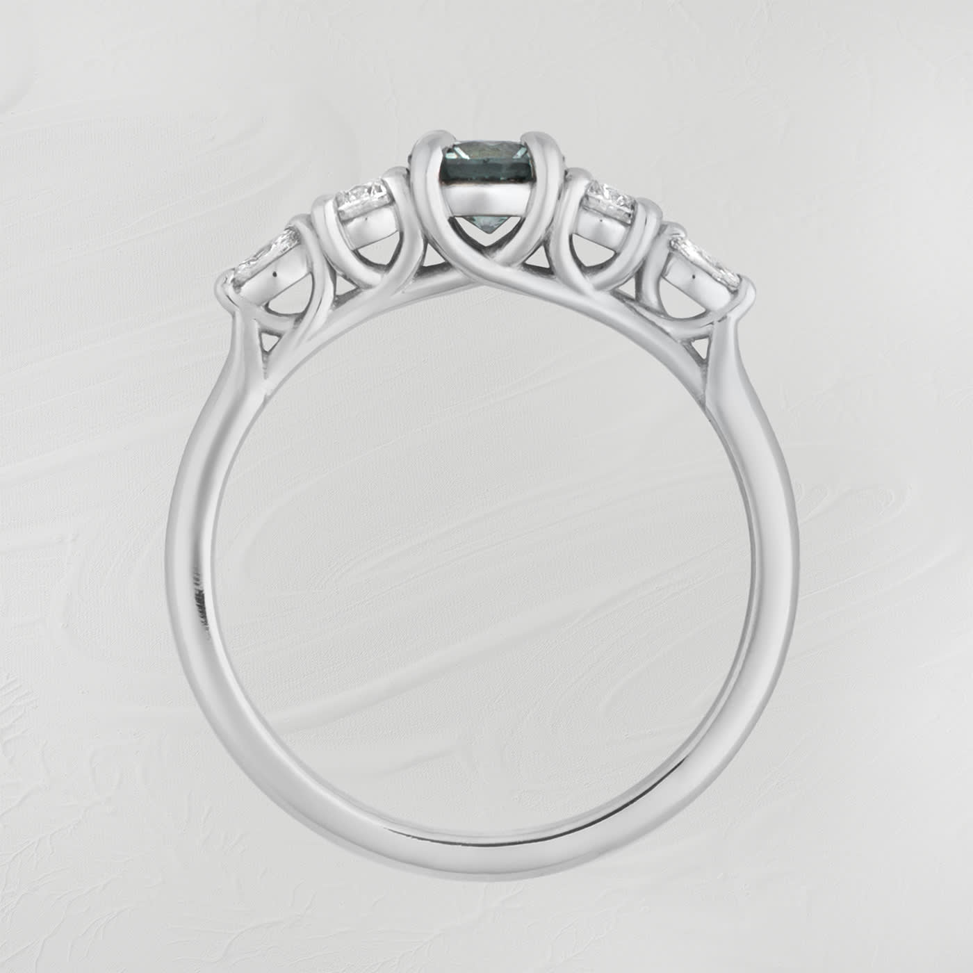 Grey-blue sapphire and diamond trellis ring  — 3