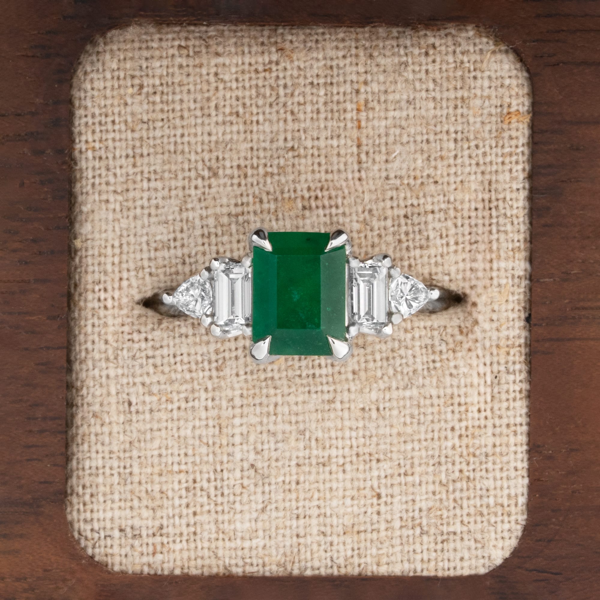 'Starlight' Emerald and diamond ring product image