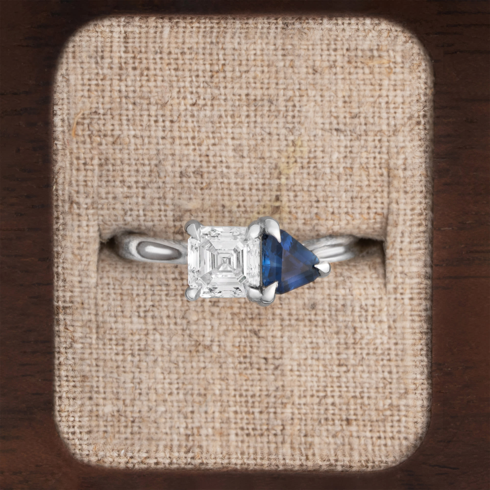 Toi Et Moi Sapphire and Diamond ring