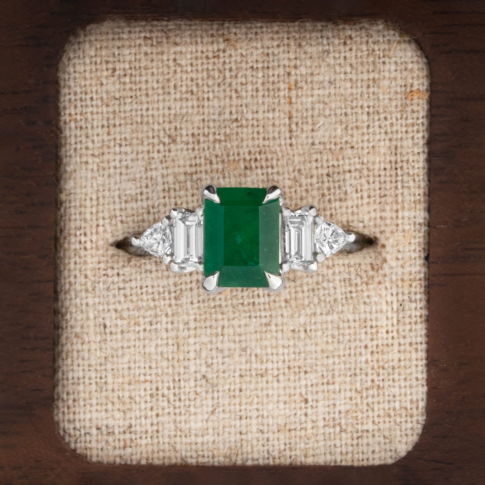 'Starlight' Emerald and diamond ring product image