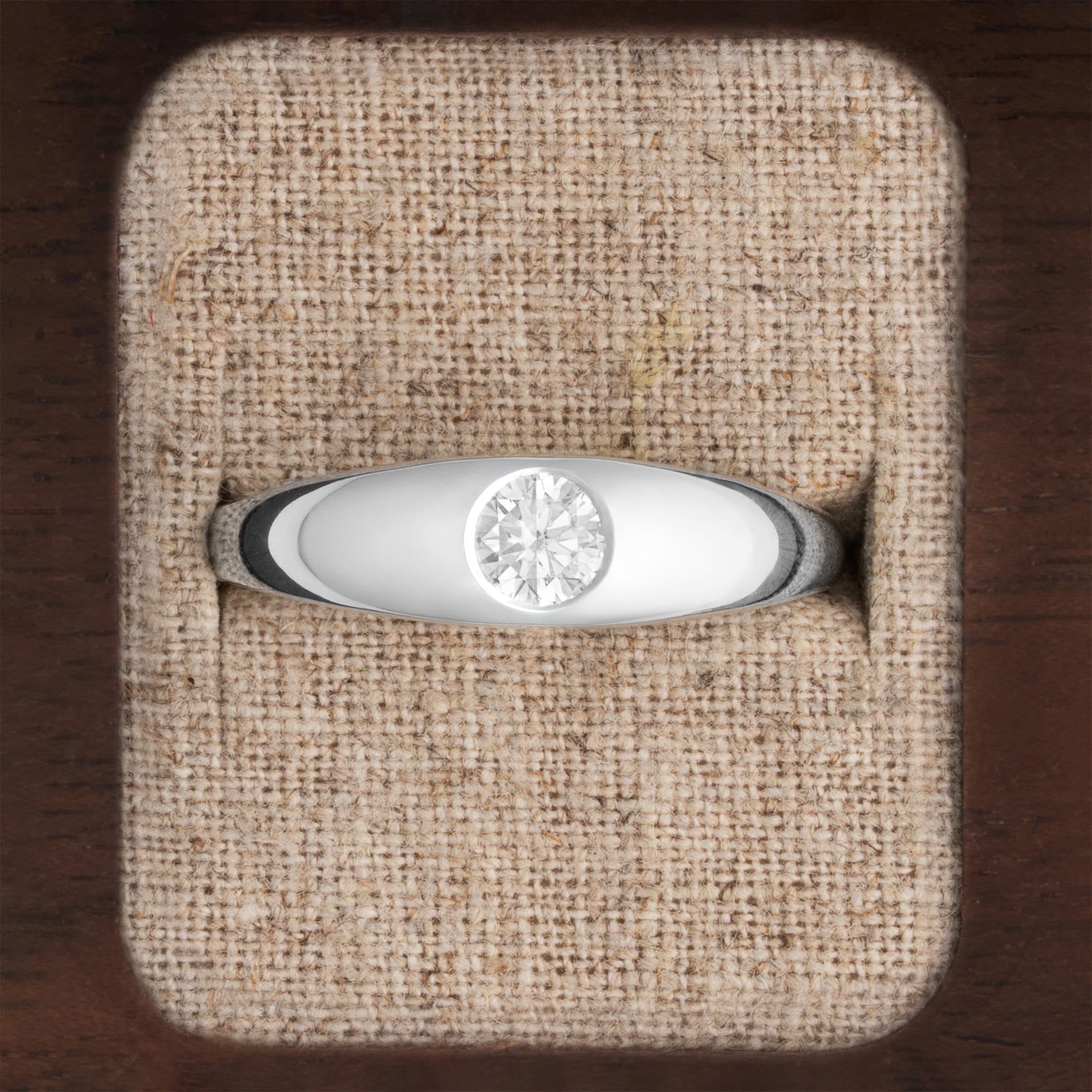 Tapered round lab diamond ring 