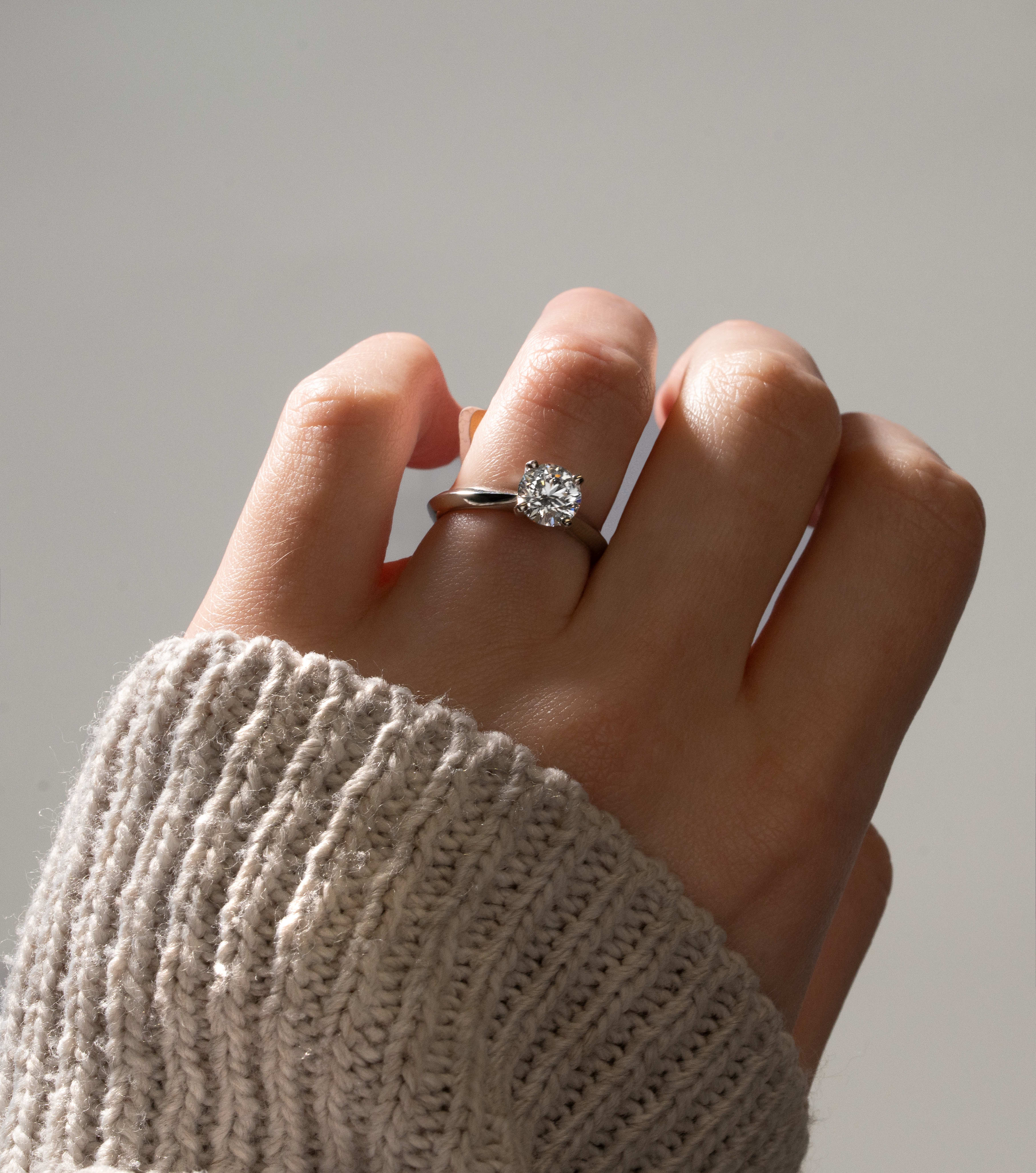 Round lab grown diamond knife edge platinum ring 