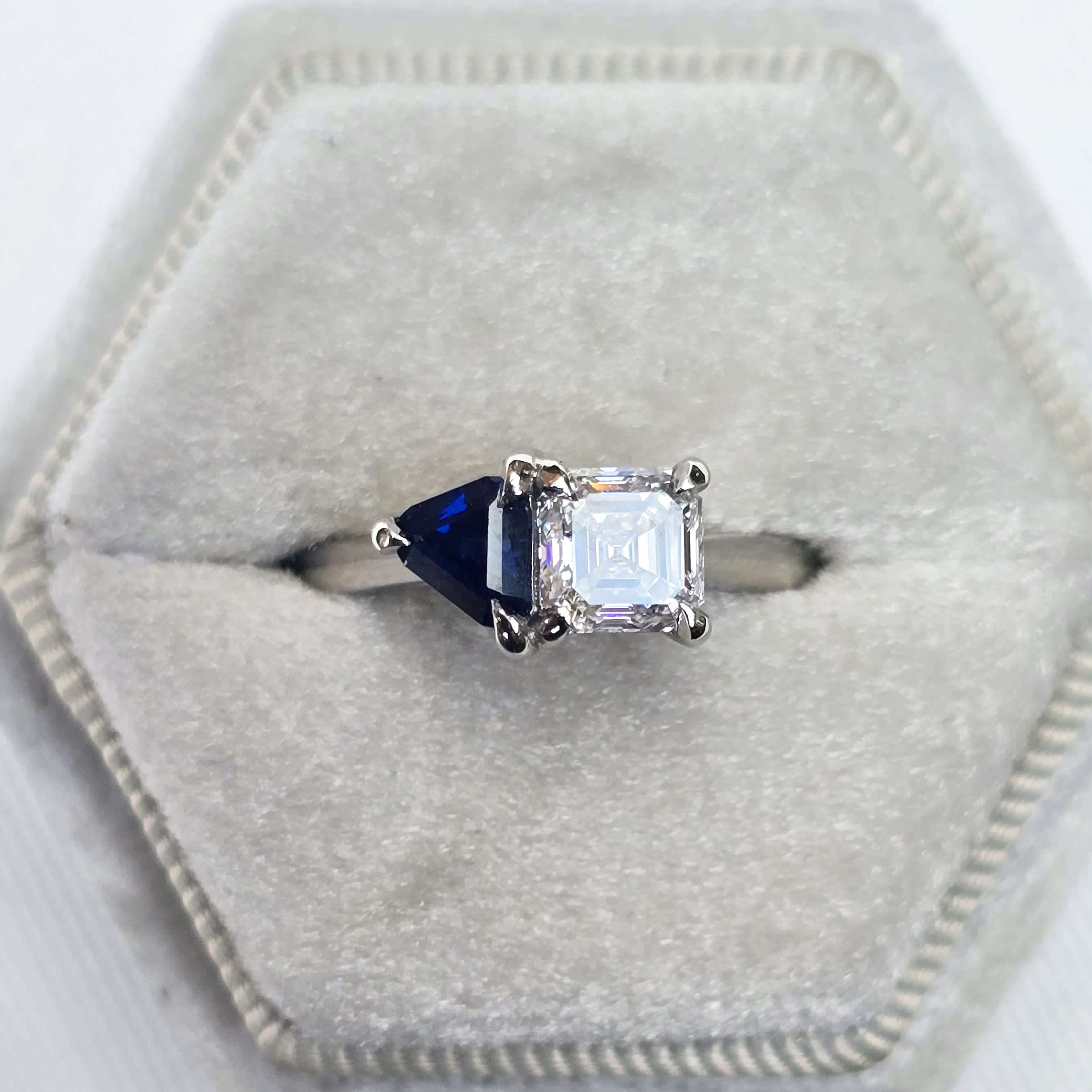 Toi Et Moi Sapphire and Diamond ring