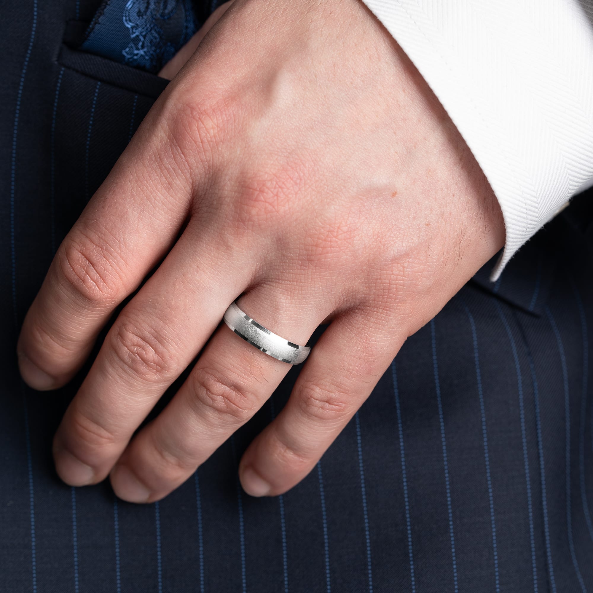 Diamond cut beveled edge wedding band