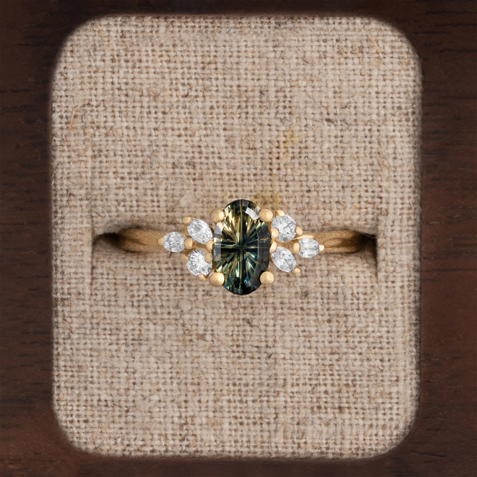 'Dawnflower' Starbrite parti sapphire and diamond ring 