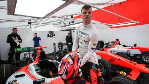 Kari steps up to F2 with MP Motorsport