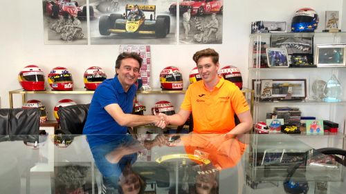 Schumacher joins Campos for season finale