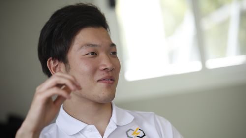 Teppei Natori rolls the dice