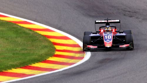 HIGHLIGHTS Watch as Zendeli takes his first F3 victory