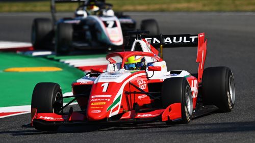 WATCH The Championship fight in real time