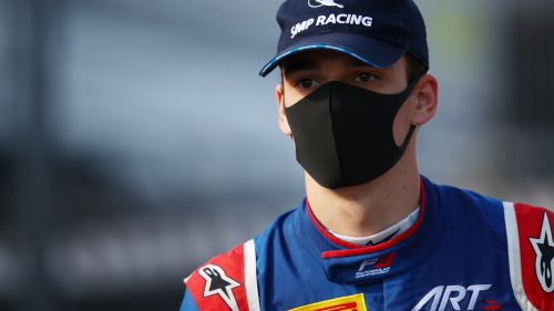 Smolyar takes us on a tour of his hometown Yuzhno-Sakhalinsk 