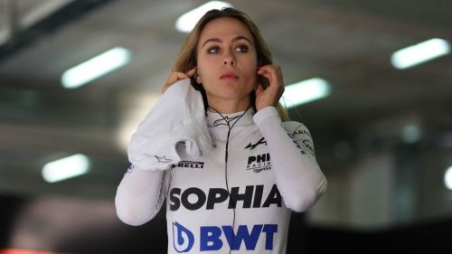 SOPHIA FLOERSCH