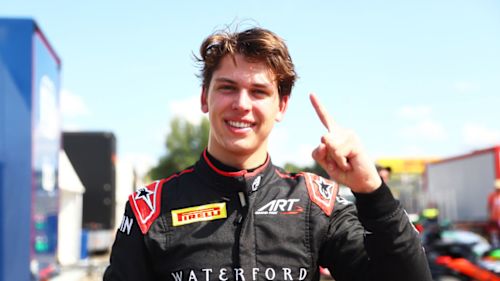 QUALIFYING Van Hoepen takes maiden F3 pole after late Red Flag