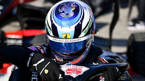 The Finnish Lion and the colours of the team Tuukka Taponen on his 2025 Helmet