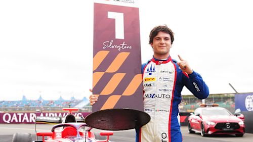 FEATURE RACE De Palo claims hard fought maiden F3 victory at Silverstone