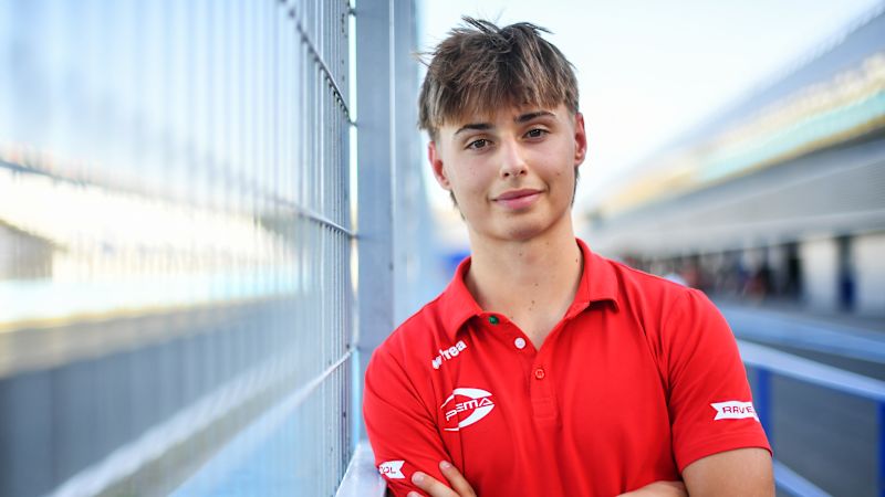 Sharp keen to learn from 2025 to fight at the front with PREMA next season