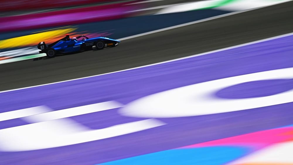 A strong first impression in her first F1 ACADEMY Practice session saw Block finish 0.7s off pace-setter Doriane Pin