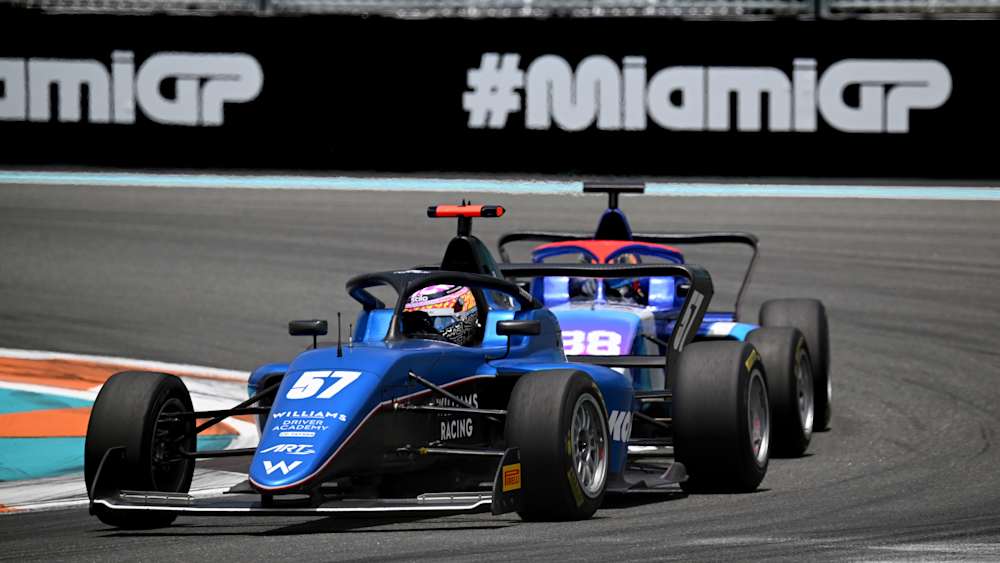 The Williams driver raced in the Spanish F4 round in Portimão over the post-Miami break