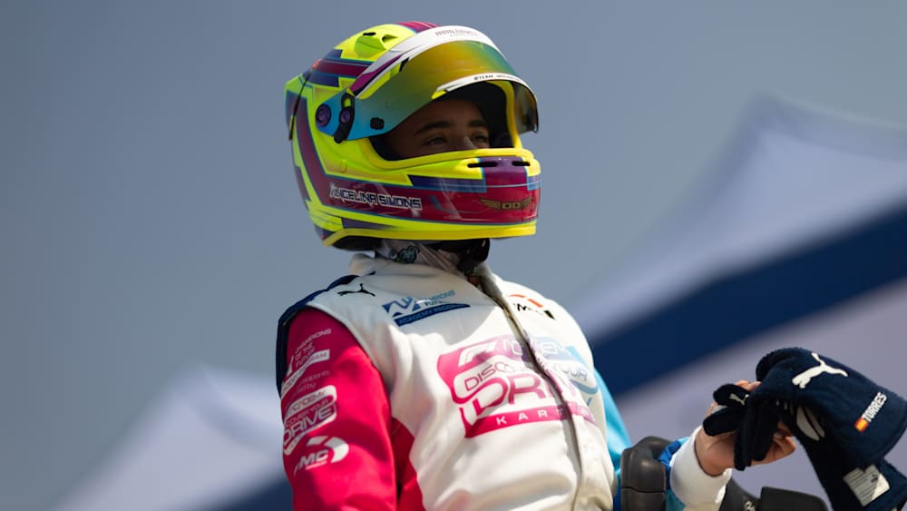 Simons Torres showed her tenacity in a tricky weekend for the OK-N Junior karter