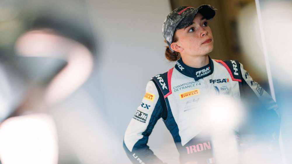 The Iron Dames-supported driver is also part of the Fédération Française de Sport Automobile FFSA.