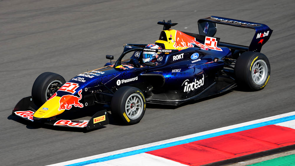 Palmowski achieved her first pole position by four tenths