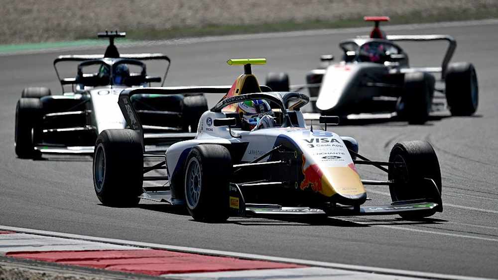 Ferreira scored her first top-four finish in F1 ACADEMY in the Reverse Grid Race