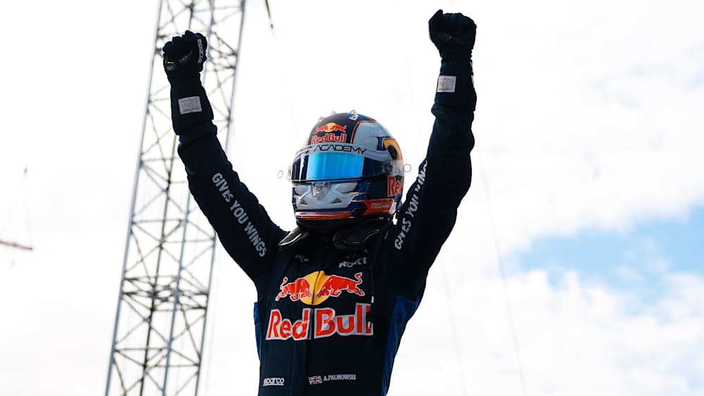Palmowski converted her third pole of the season into her fourth victory