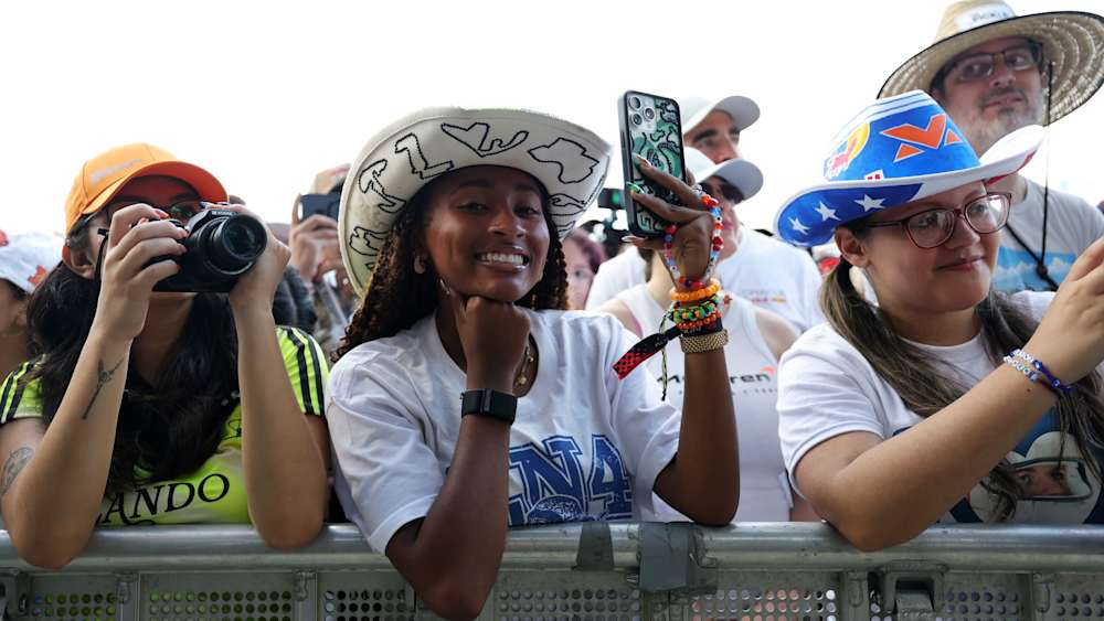 Personalising your own cowboy hat is a must-have accessory for Austin