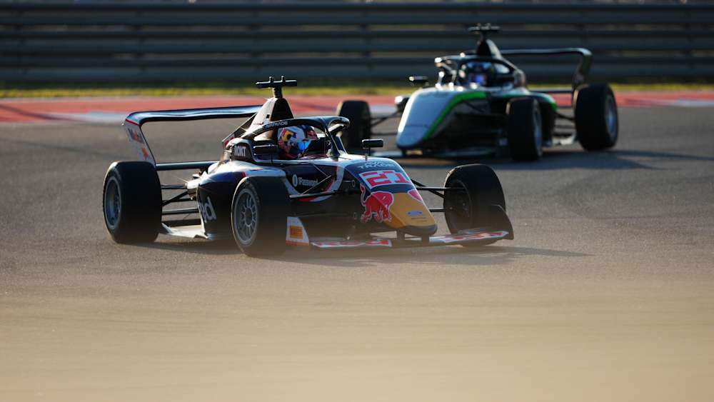 Palmowski initially lost the lead to Westcott before regaining in later on the opening lap