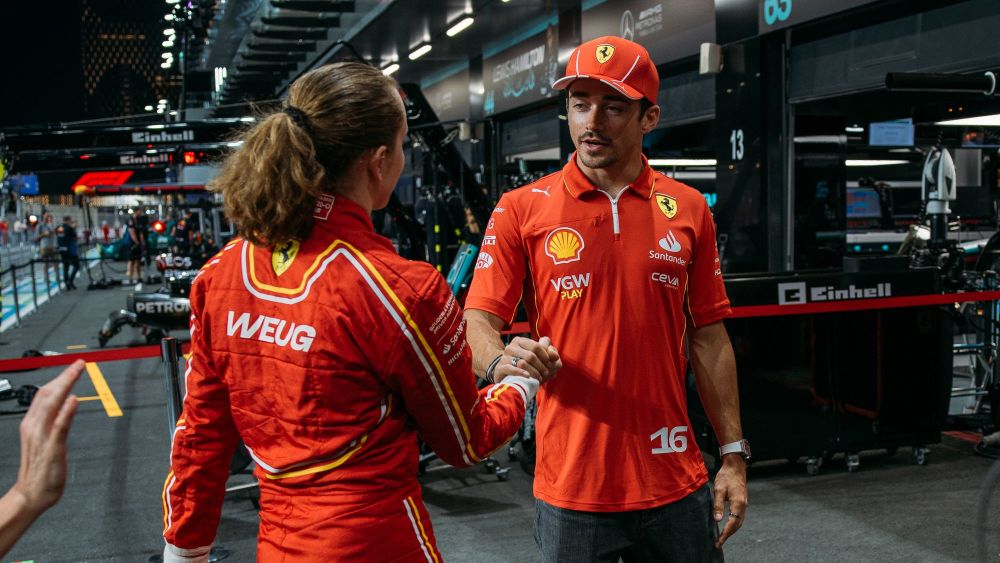 Weug and Leclerc got the chance to have a quick chat ahead of the first Qualifying session of the 2024 campaign