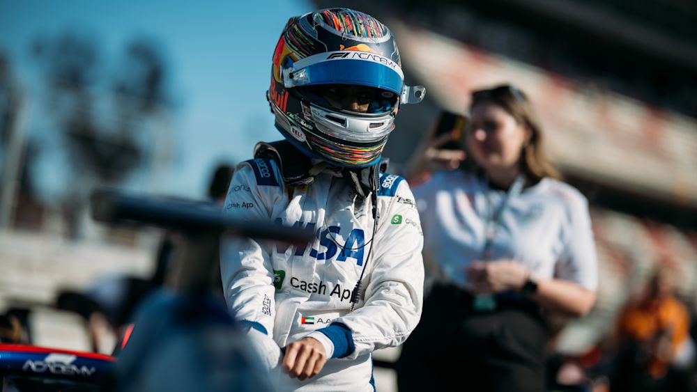 Amna became the first female Arab Formula 4 driver when she competed in the 2018 Italian F4 Championship