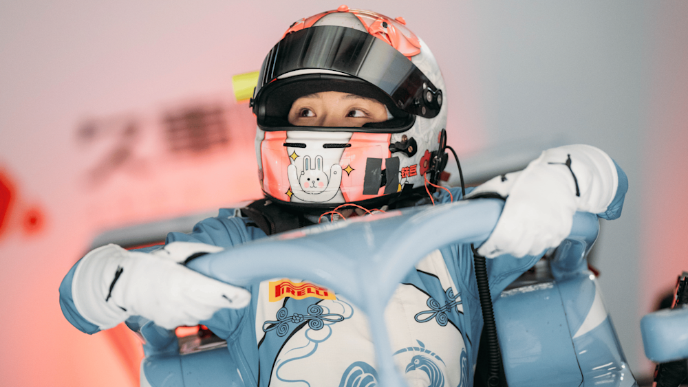 Shi se convertirá en el primer piloto chino en competir en F1 ACADEMY