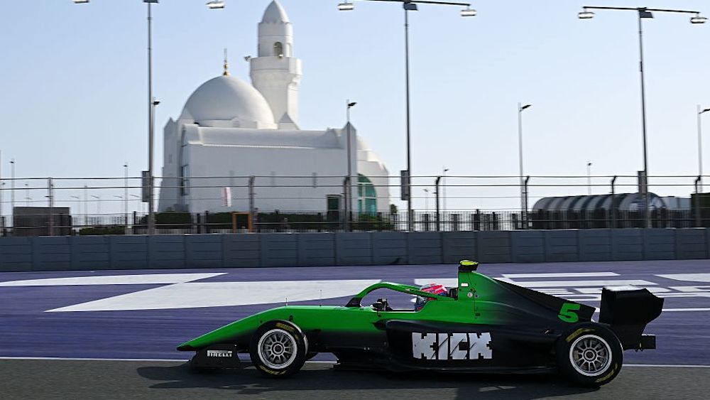 Felbermayr was the busiest driver of the morning by completing 25 laps