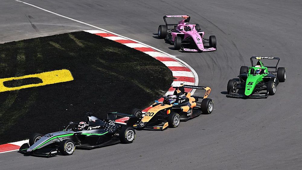 Pin kept Lloyd at bay to take home the Race 1 victory in Montreal