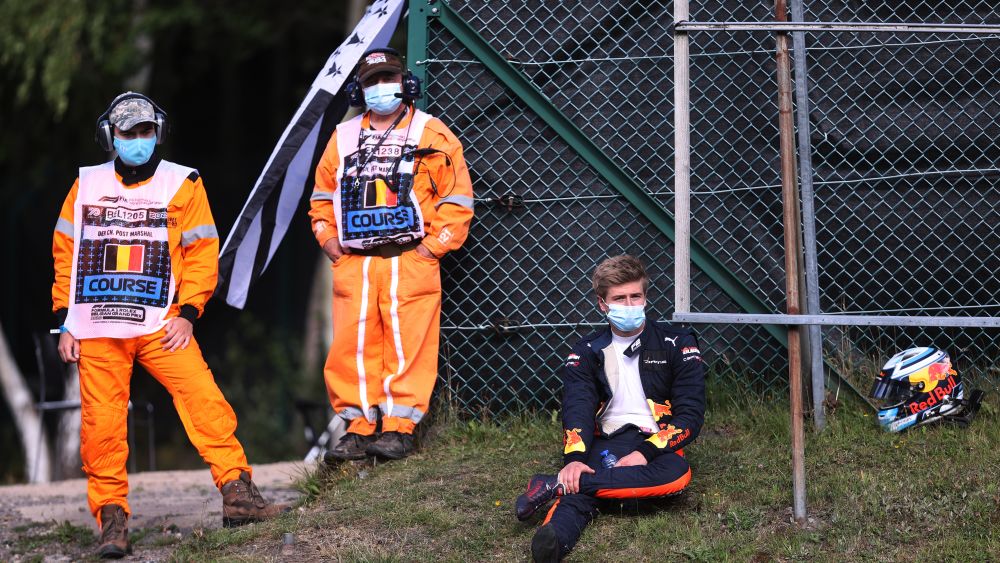 Vips finished P11 in both the Feature Race and the Sprint Race on his debut weekend