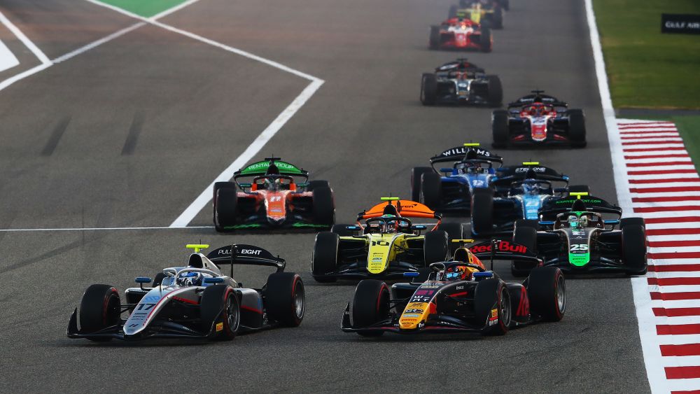 Aron made a quick start and was quickly in the top-10 in the Sprint Race