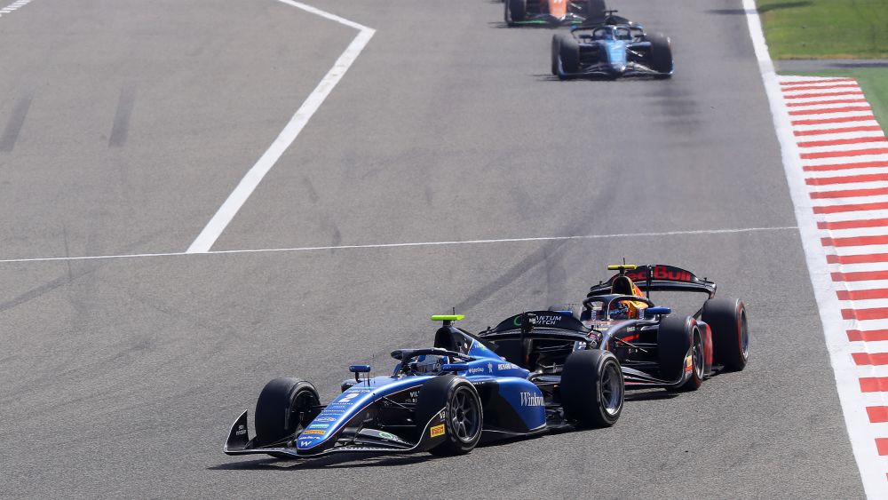 Martí put a move on OSullivan twice to take second place in the Feature Race