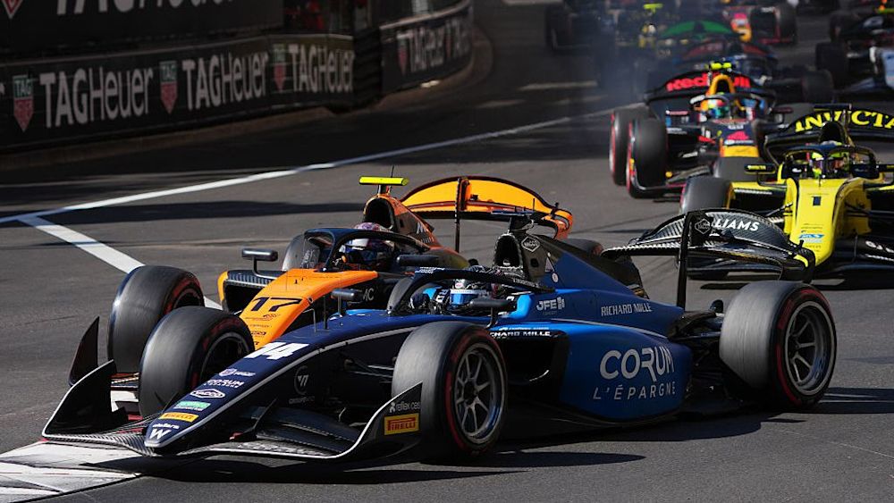 Contact between Martins and Dunne at the start brought out the Red Flags