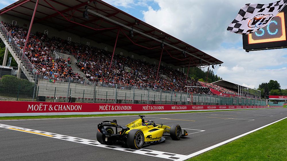 Fornaroli crosses the line to take a second consecutive Sprint Race victory