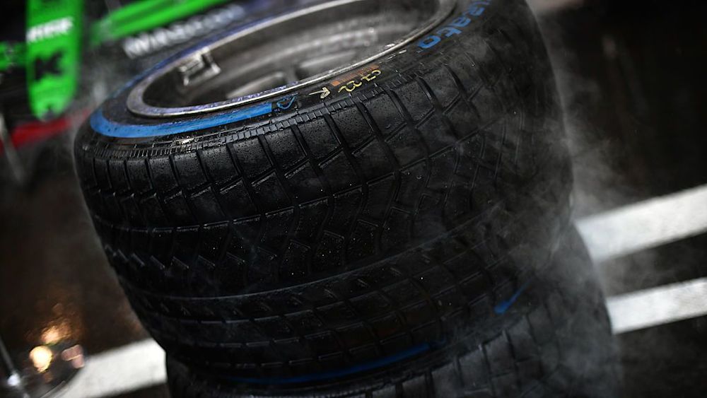 The fresh tyres offered great pace but required a gentle introduction as Dunne found out at the start