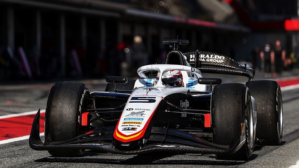 Leon sits P2 after a strong opening hour for Campos