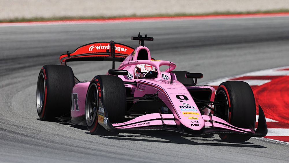 Minì leads the Drivers Championship after five rounds
