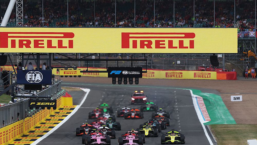 Maini made a great start to take the lead of the race from third