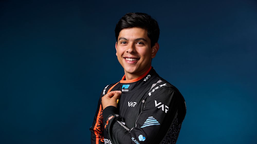 RAFAEL VILLAGOMEZ