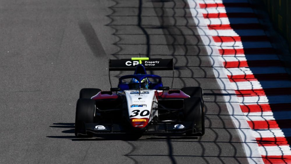 Simmons debuted in F3 with Charouz in the season finale at Sochi last year
